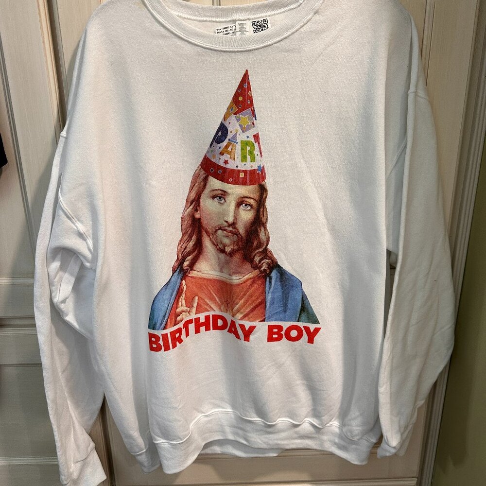 Jesus Birthday Boy White Crewneck Sweatshirt